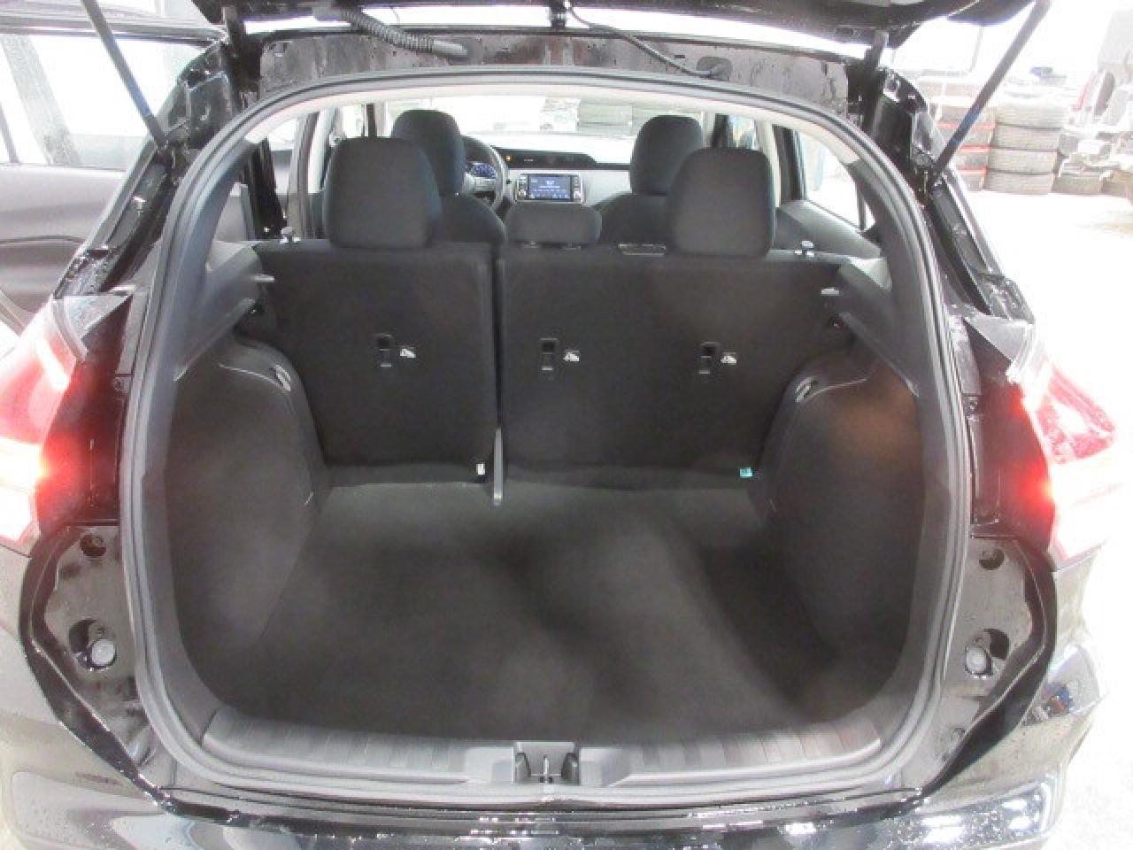 2023 Nissan Kicks AUTO, A/C, APPLE/ANDROID, JUST 21K! Photo