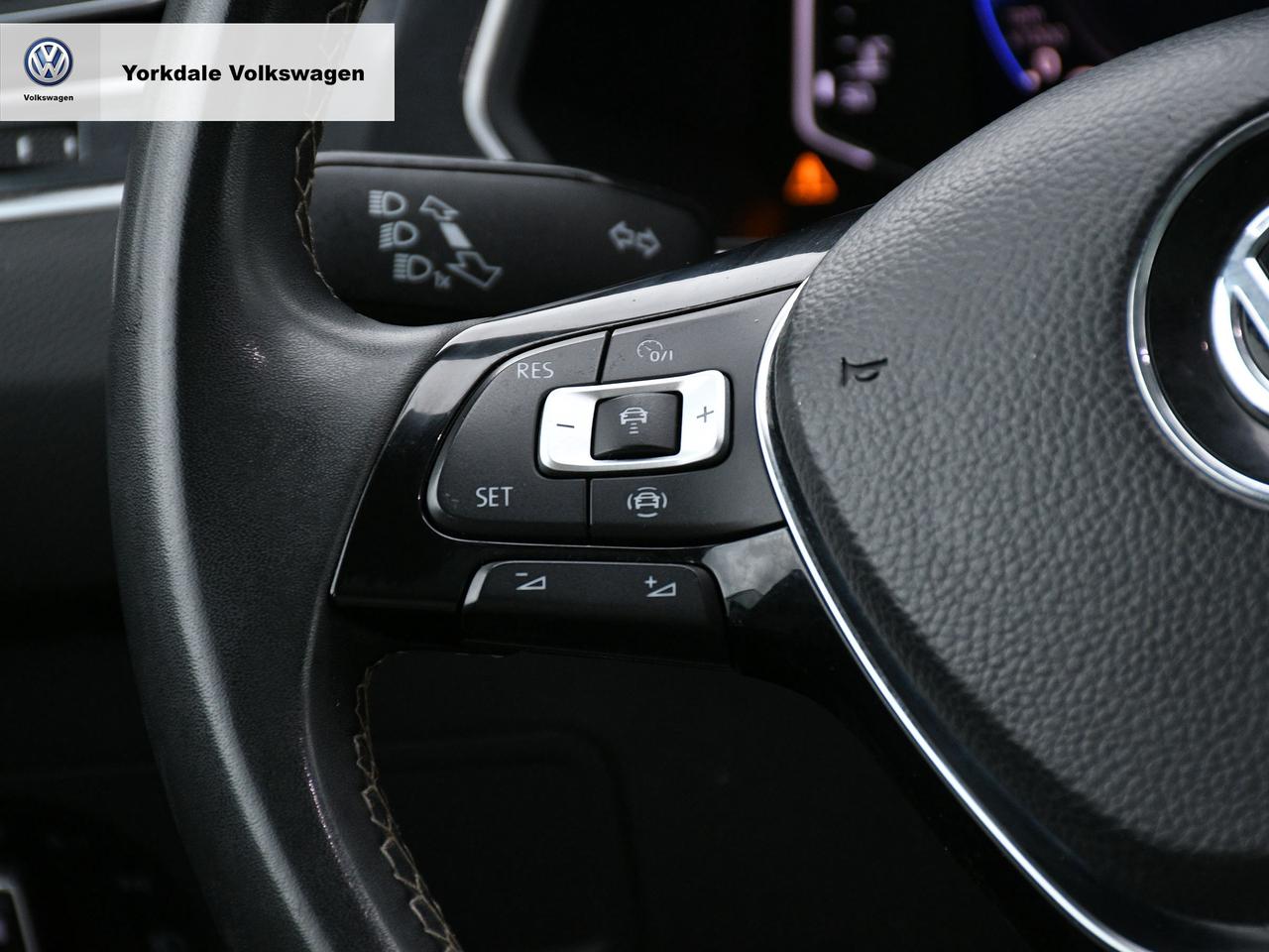 2021 Volkswagen Tiguan 4Motion Photo