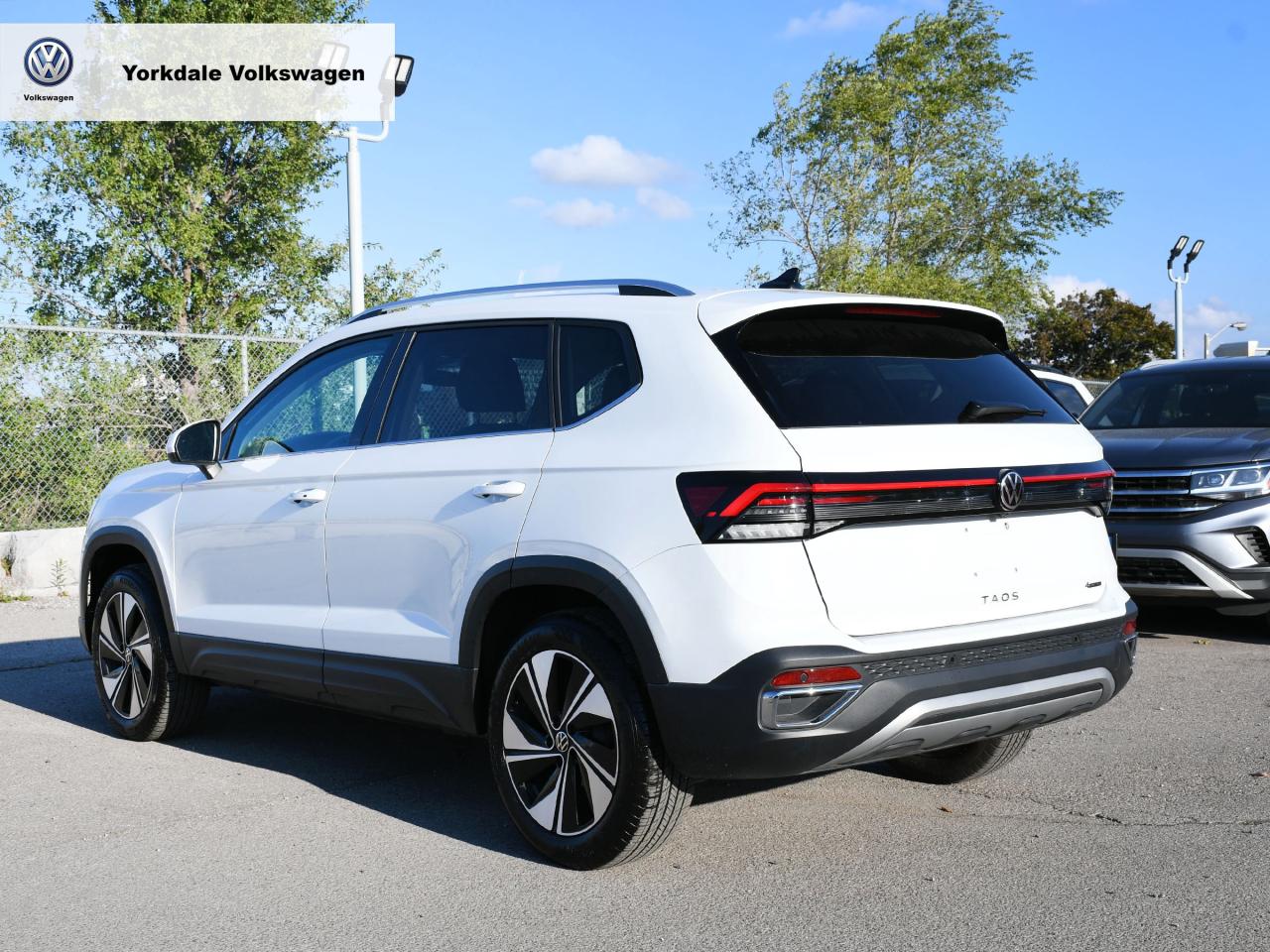 2025 Volkswagen Taos  Photo3