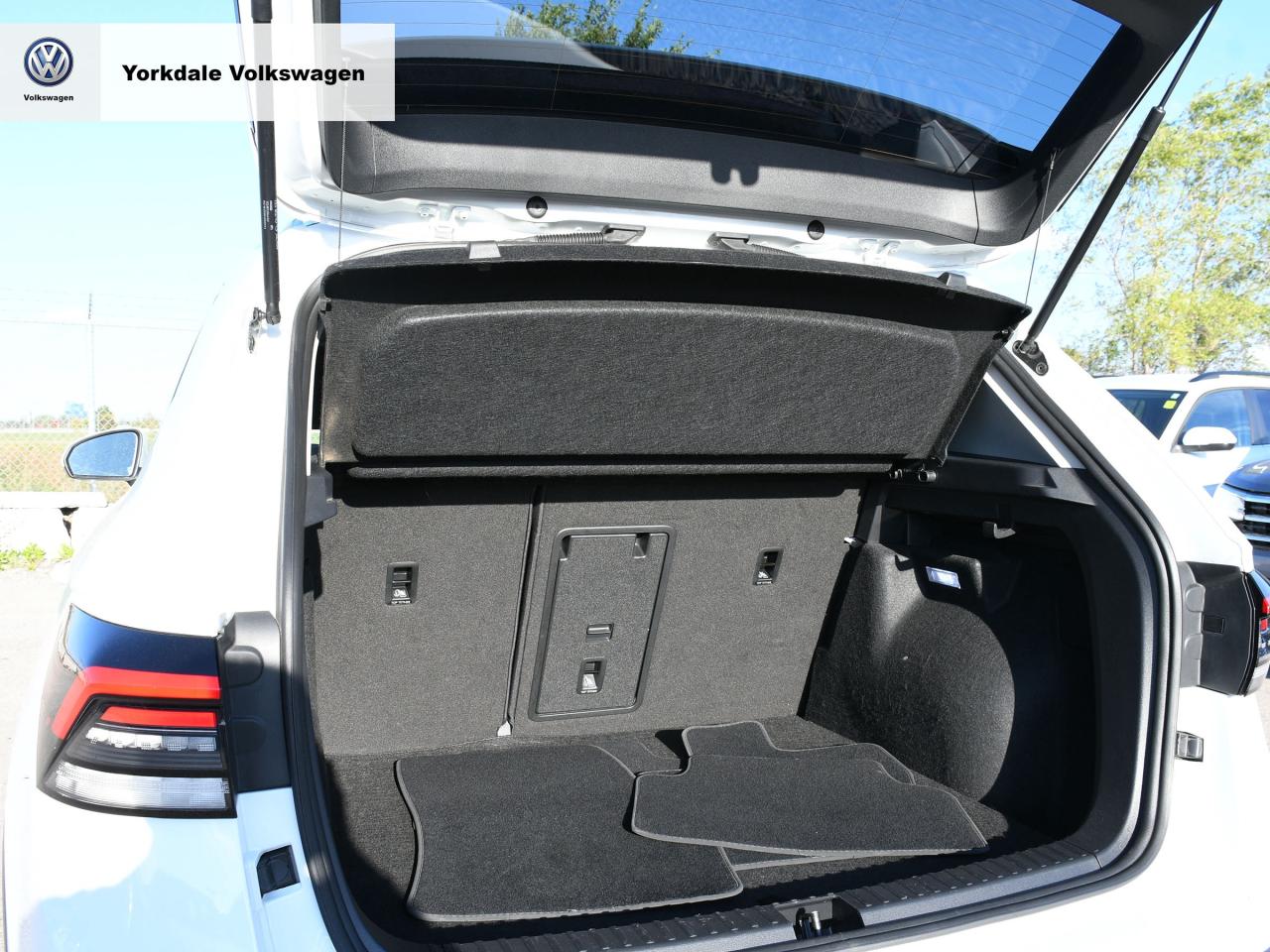 2025 Volkswagen Taos  Photo