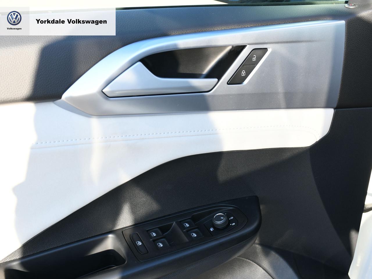 2025 Volkswagen Taos  Photo