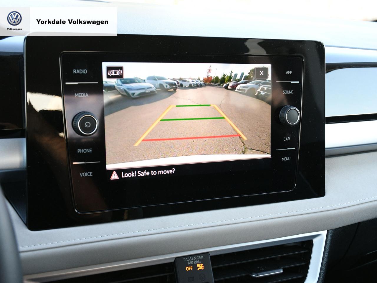 2025 Volkswagen Taos  Photo