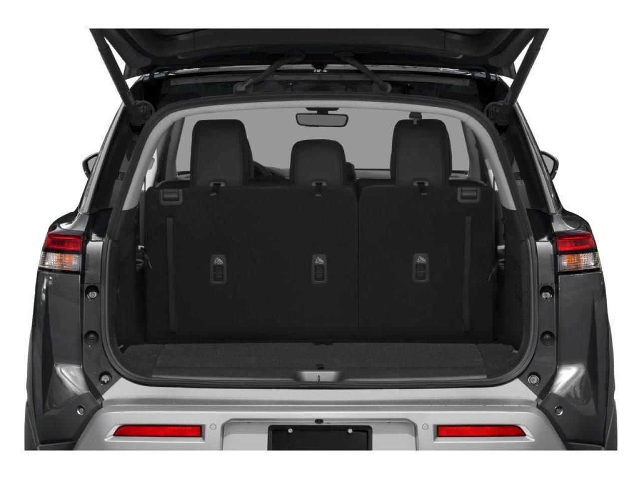 2025 Nissan Pathfinder Platinum Photo