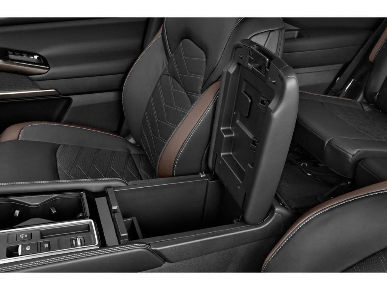 2025 Nissan Pathfinder Platinum Photo