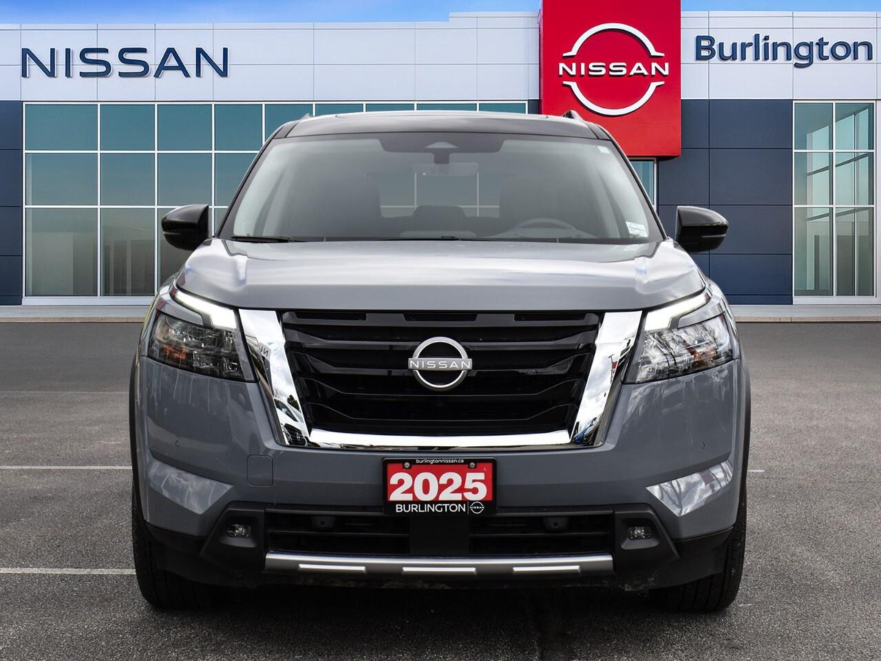 2025 Nissan Pathfinder PLATINUM, 8 PASSENGER, BOSE AUDIO, HEATED SEATS Photo