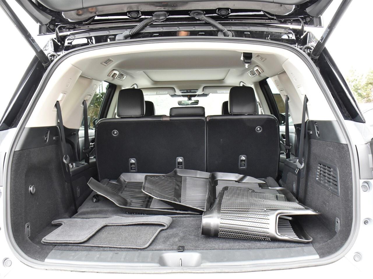 2025 Nissan Pathfinder PLATINUM, 8 PASSENGER, BOSE AUDIO, HEATED SEATS Photo