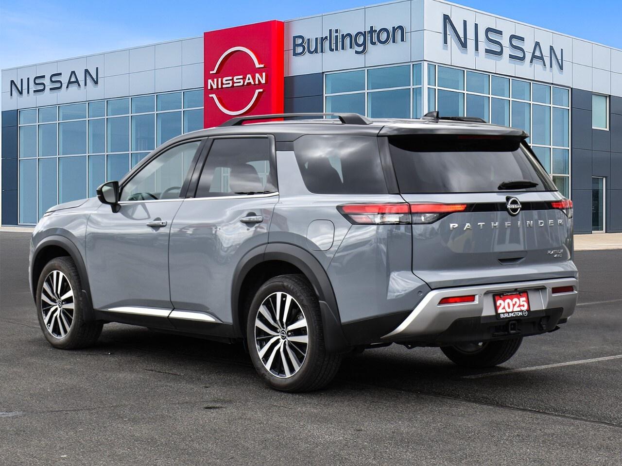 2025 Nissan Pathfinder PLATINUM, 8 PASSENGER, BOSE AUDIO, HEATED SEATS Photo