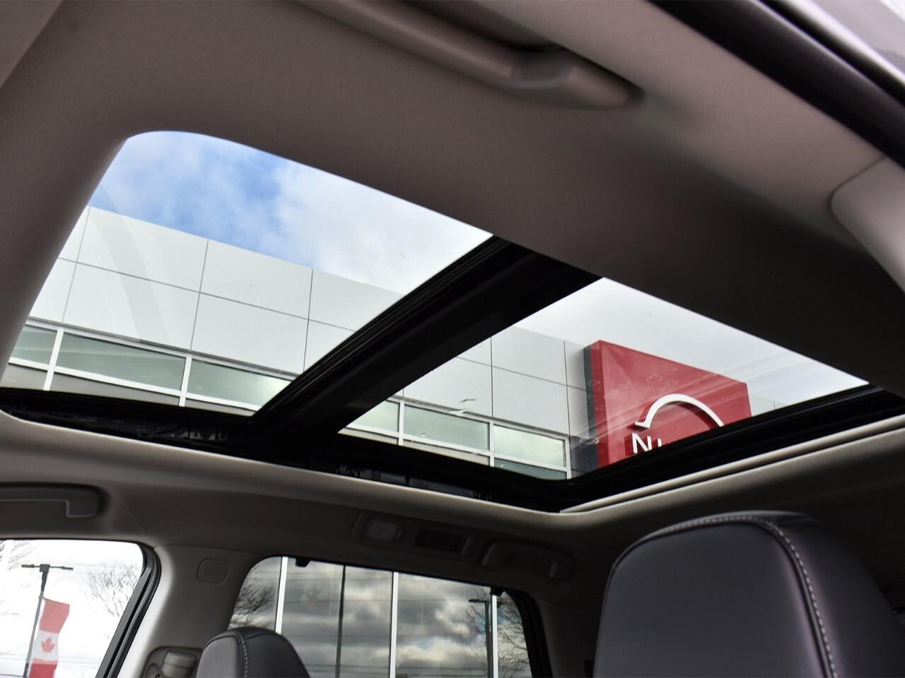 2025 Nissan Pathfinder PLATINUM, 8 PASSENGER, BOSE AUDIO, HEATED SEATS Photo