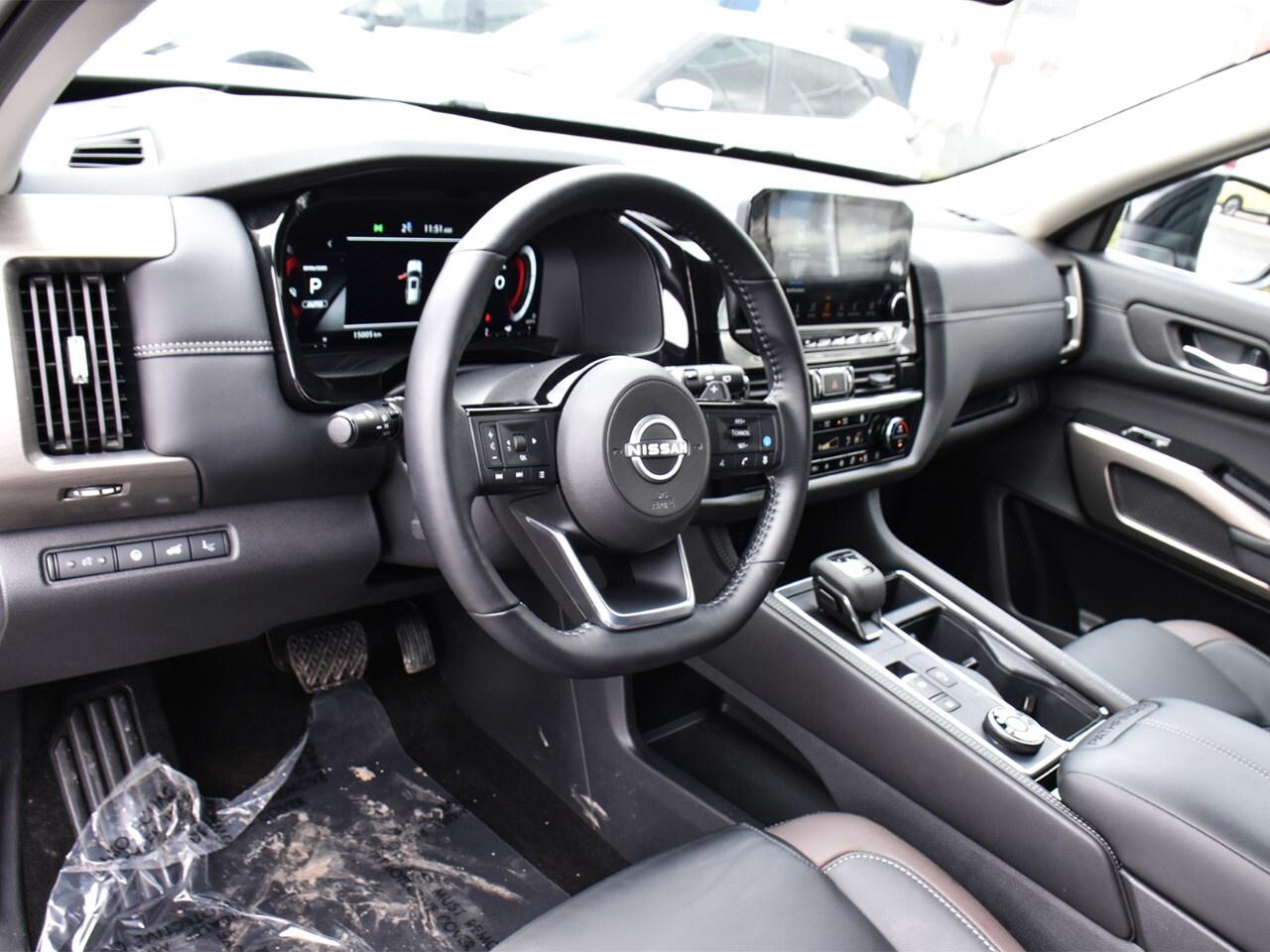 2025 Nissan Pathfinder PLATINUM, 8 PASSENGER, BOSE AUDIO, HEATED SEATS Photo