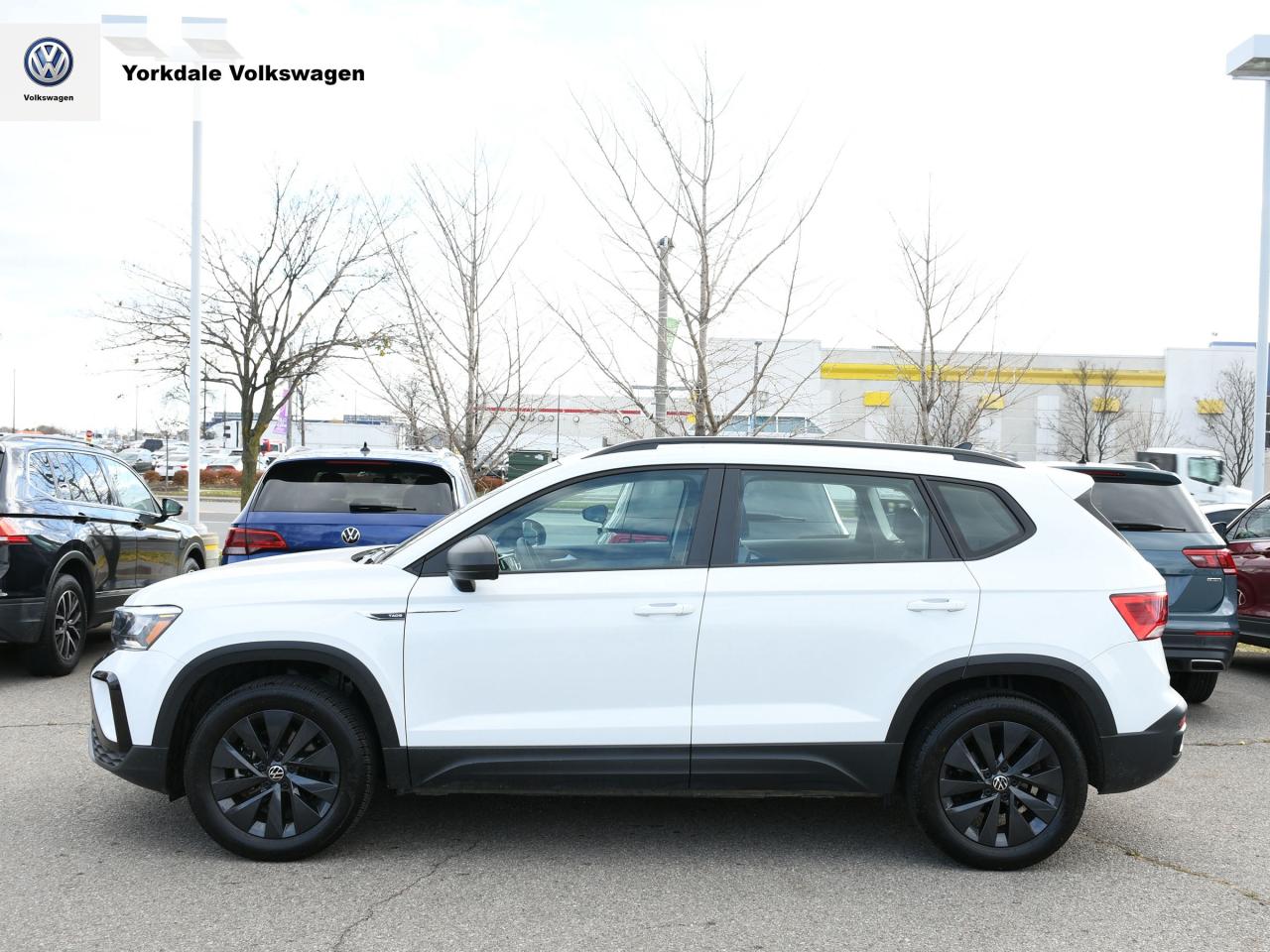 2022 Volkswagen Taos  Photo2