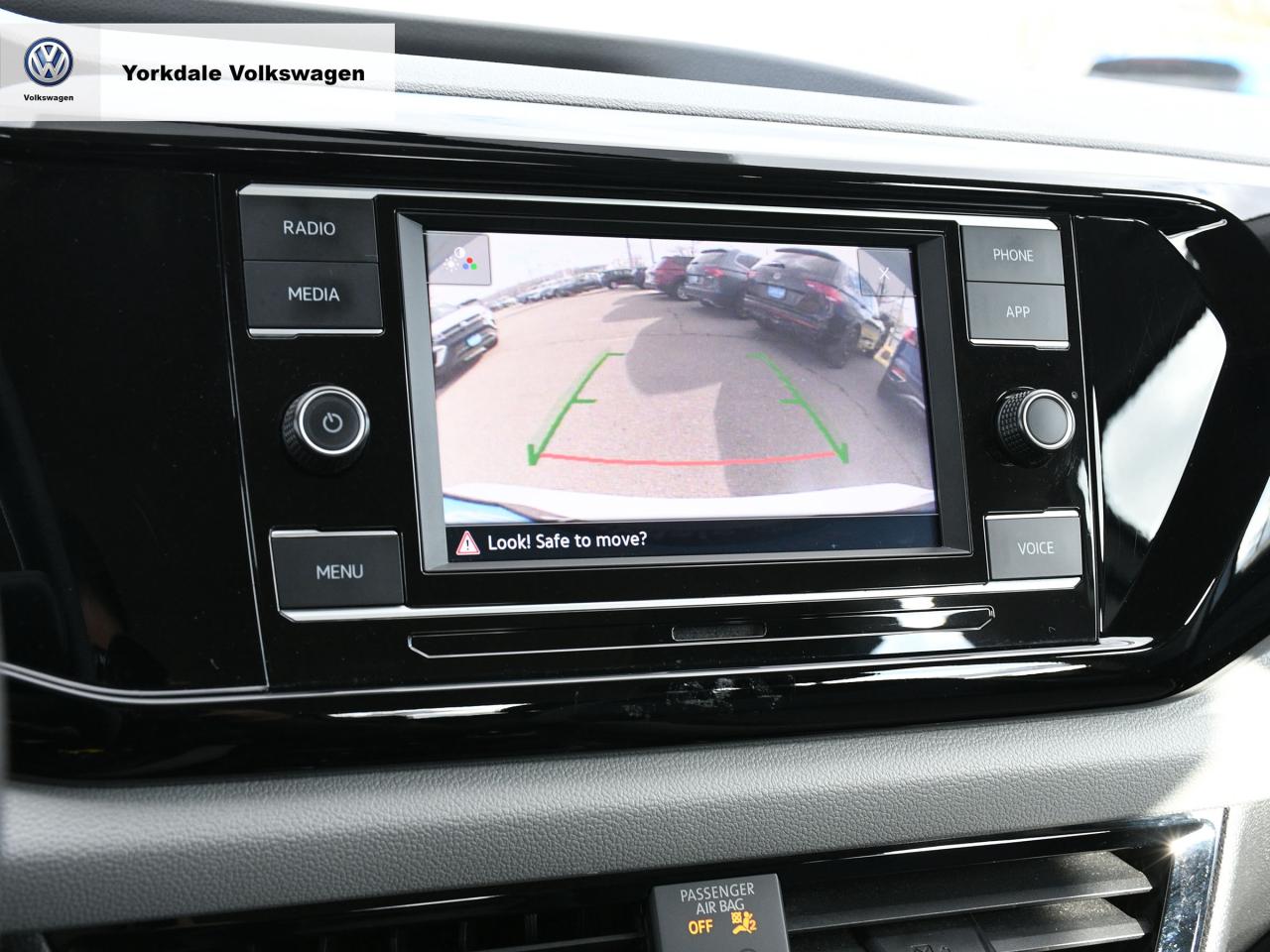 2022 Volkswagen Taos  Photo