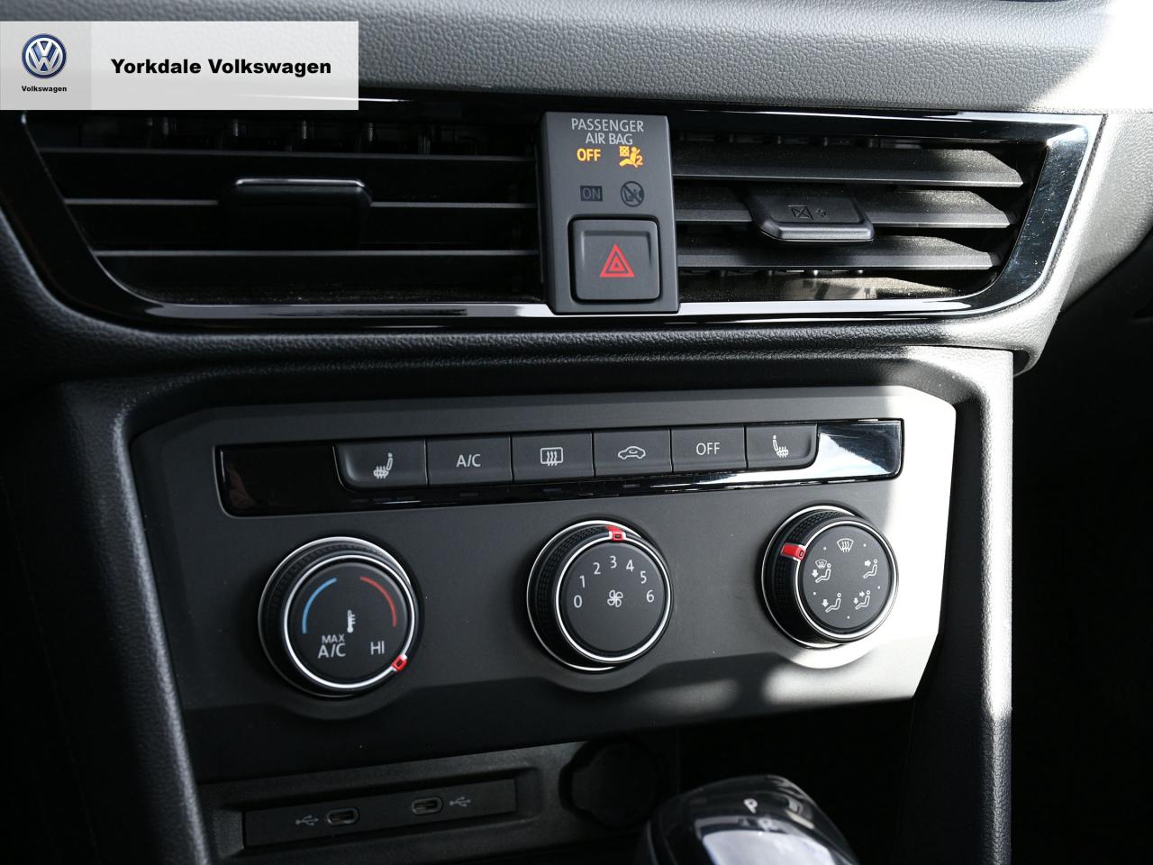 2022 Volkswagen Taos  Photo