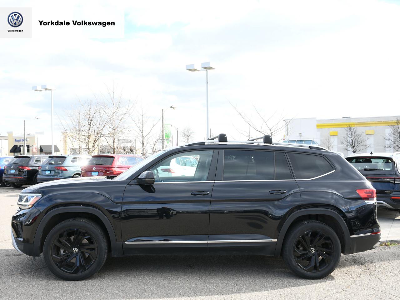 2022 Volkswagen Atlas "Year End Sale" Photo2
