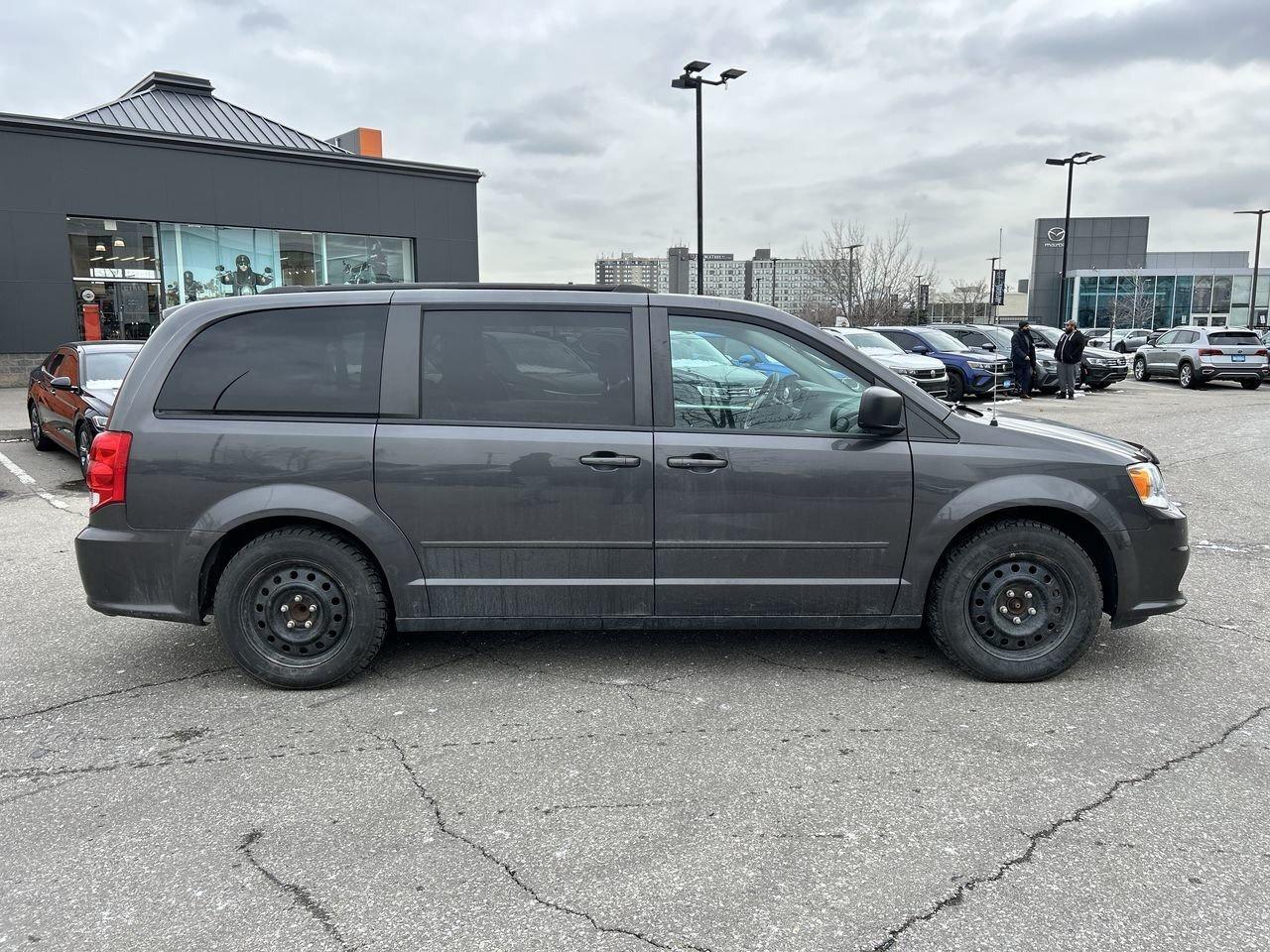 2016 Dodge Grand Caravan SE / SXT One Owner  Clean Carfax  7 Seater  Keyles Photo