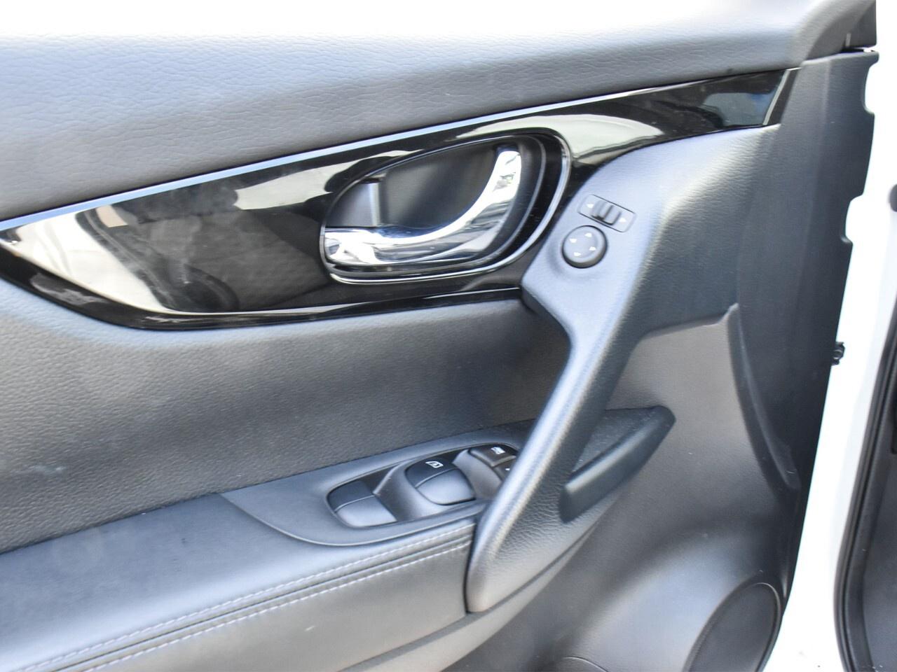 2023 Nissan Qashqai AWD SV CVT, APPLE CARPLAY, HEATED SEATS Photo