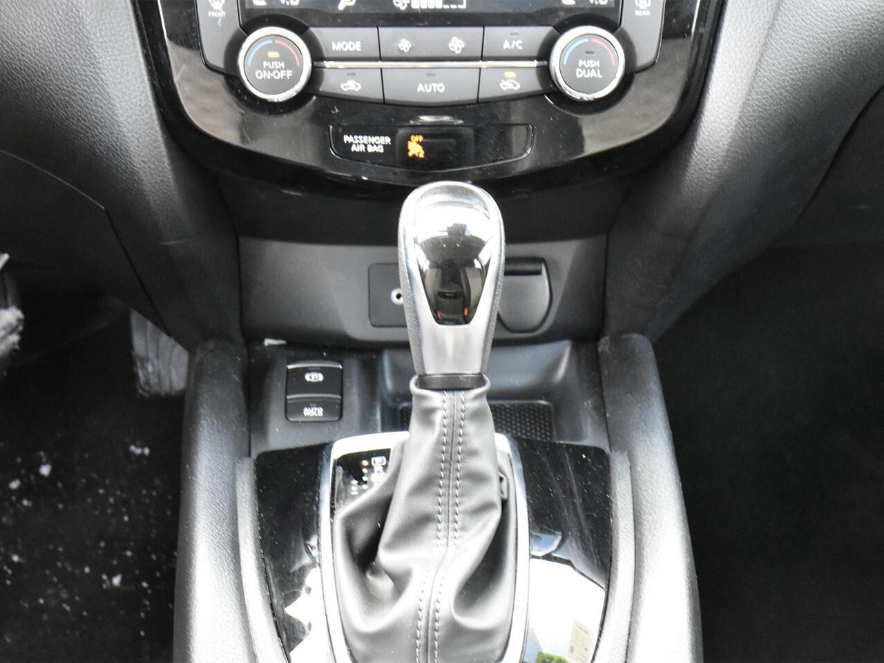 2023 Nissan Qashqai AWD SV CVT, APPLE CARPLAY, HEATED SEATS Photo