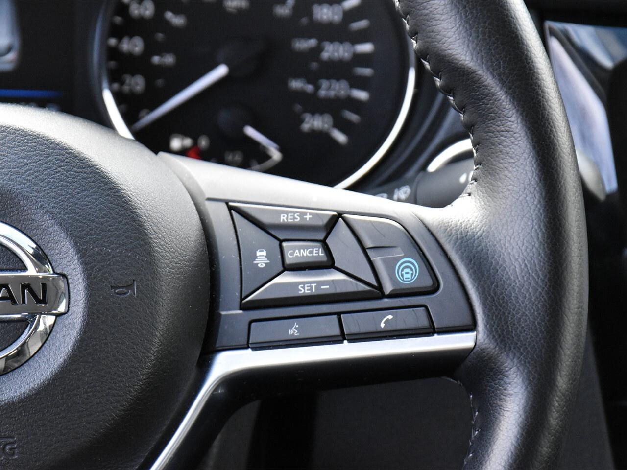 2023 Nissan Qashqai AWD SV CVT, APPLE CARPLAY, HEATED SEATS Photo