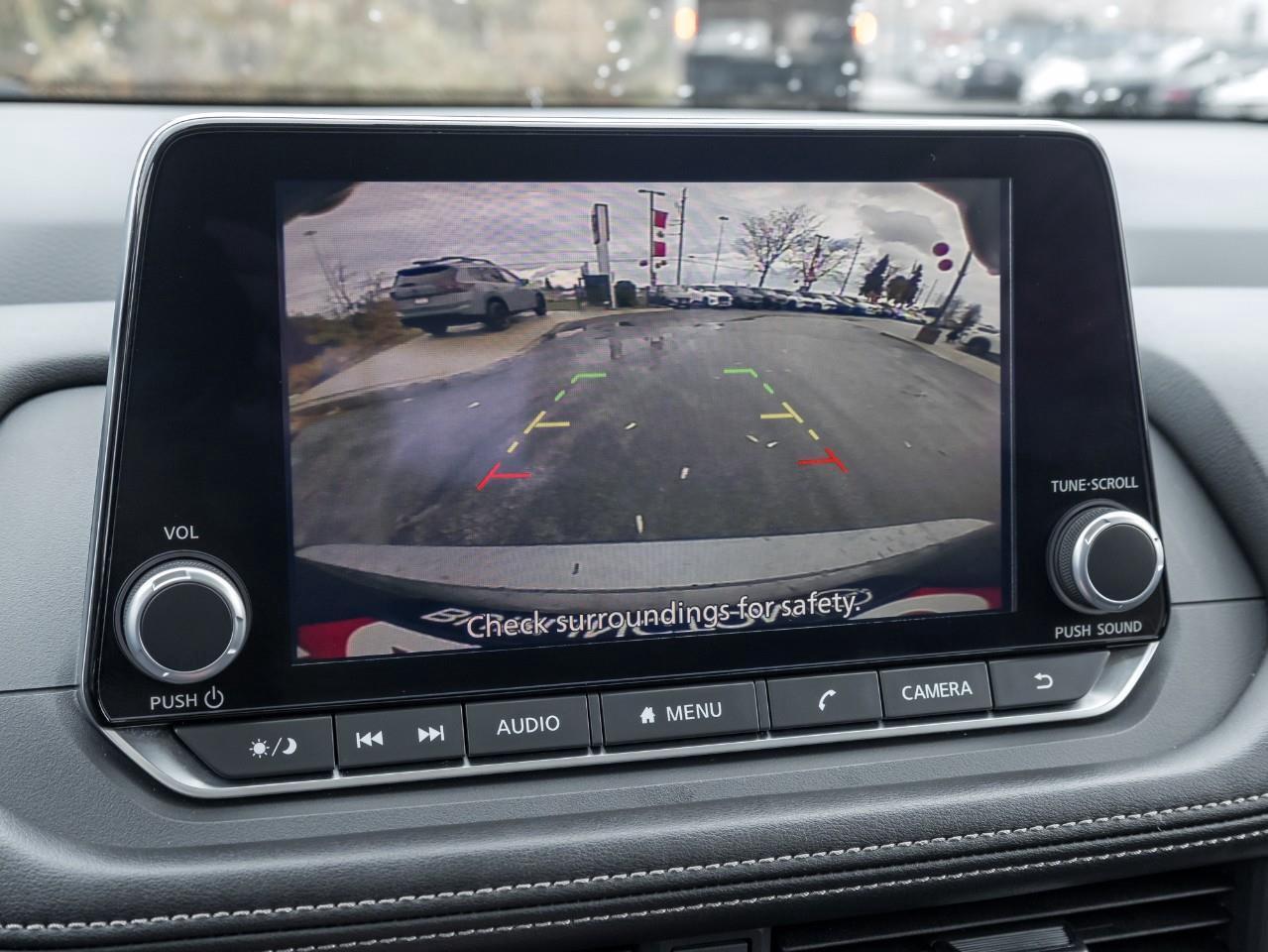 2025 Nissan Rogue SV MOONROOF Photo