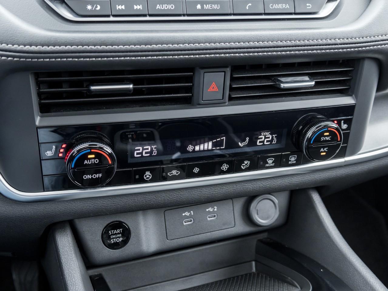 2025 Nissan Rogue SV MOONROOF Photo