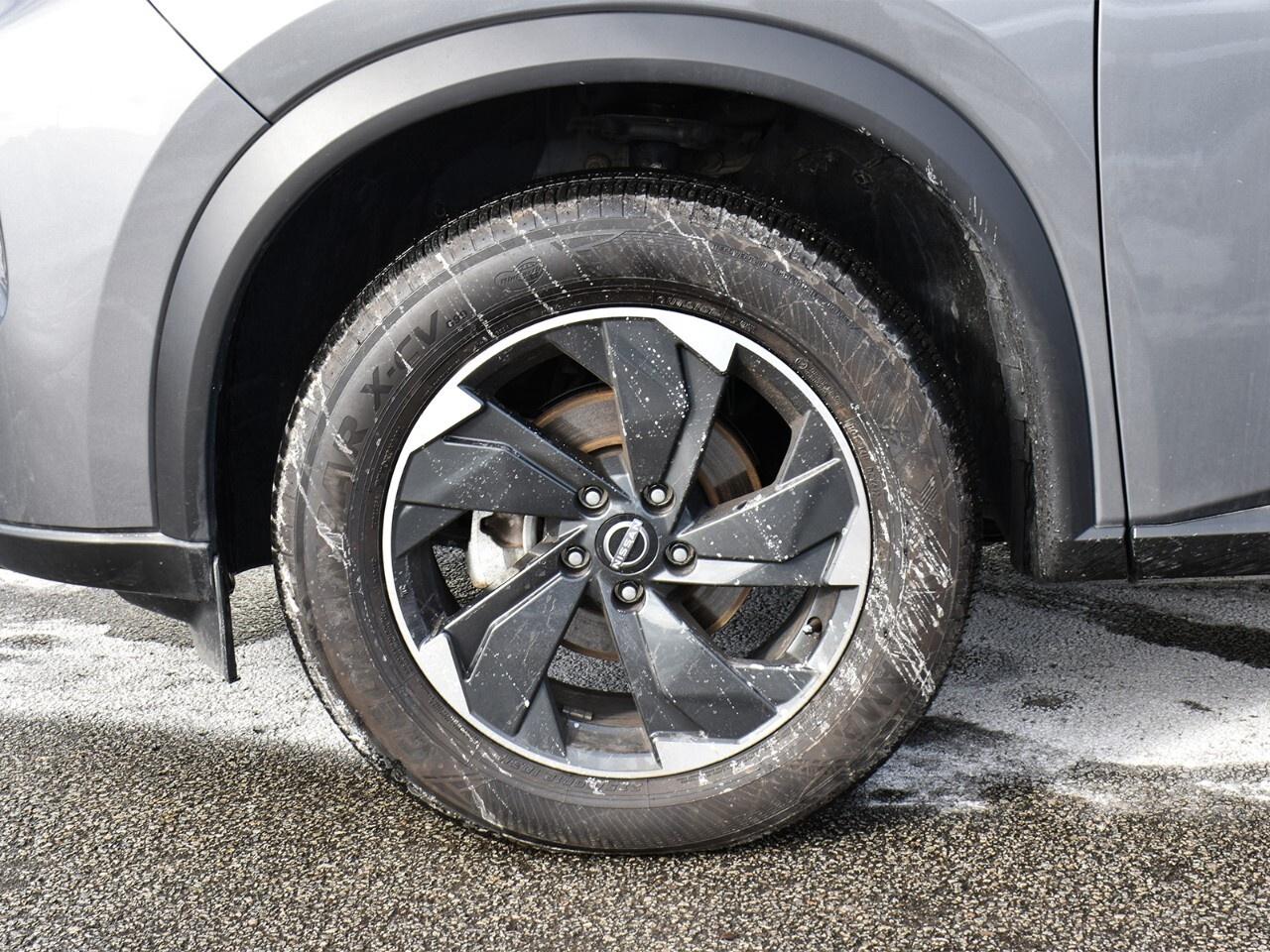 2025 Nissan Rogue AWD SV MOONROOF, LIKE NEW, APPLE CARPLAY Photo