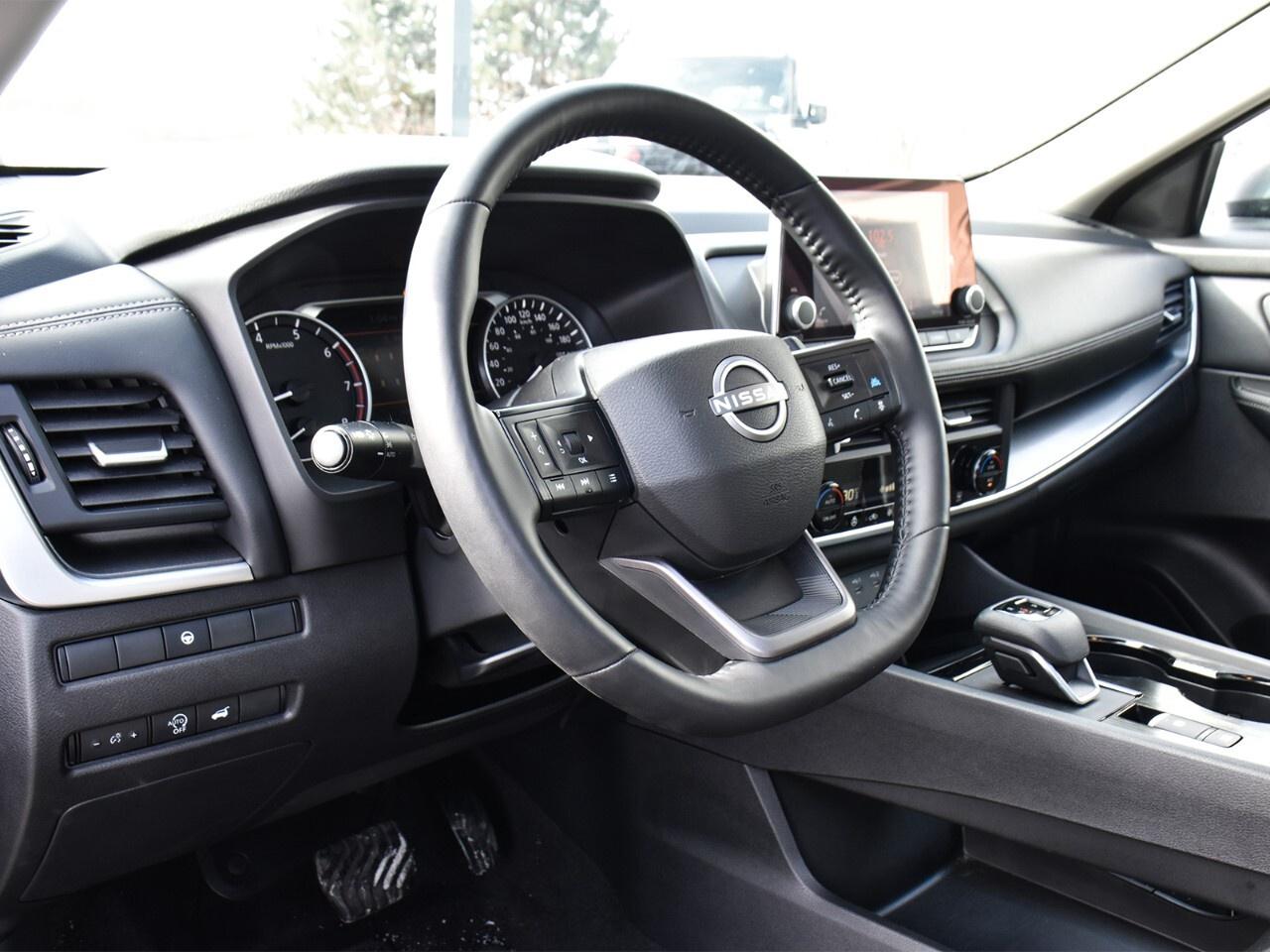 2025 Nissan Rogue AWD SV MOONROOF, LIKE NEW, APPLE CARPLAY Photo