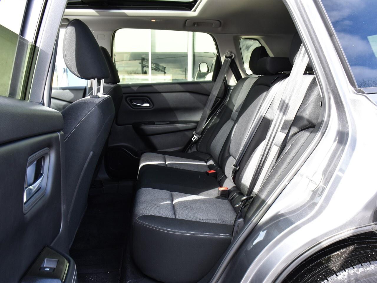 2025 Nissan Rogue AWD SV MOONROOF, LIKE NEW, APPLE CARPLAY Photo