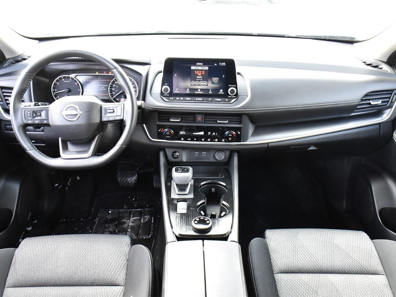2025 Nissan Rogue AWD SV MOONROOF, LIKE NEW, APPLE CARPLAY Photo