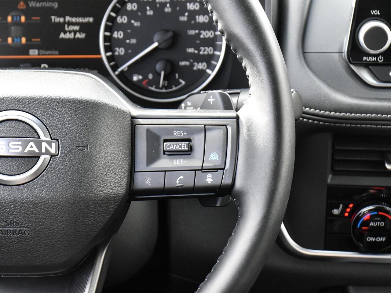 2025 Nissan Rogue AWD SV MOONROOF, LIKE NEW, APPLE CARPLAY Photo