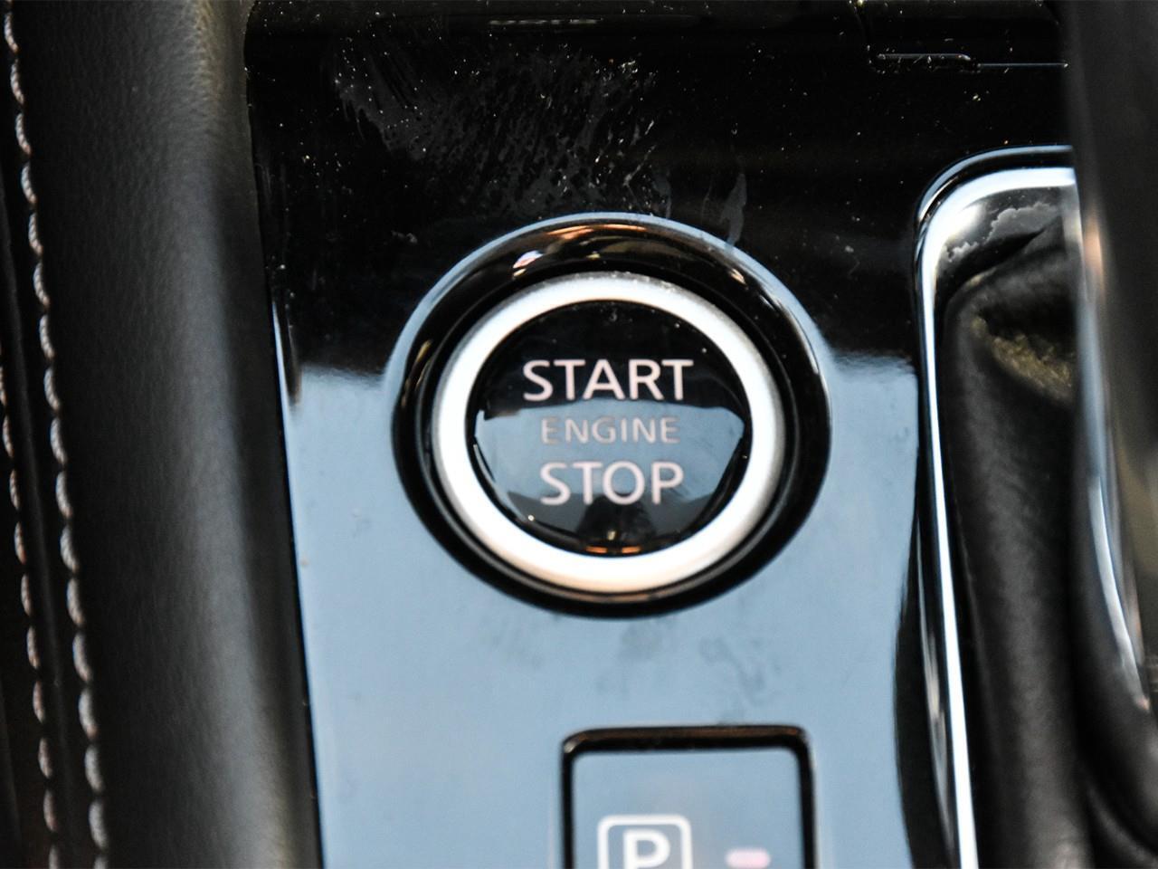 2023 Nissan Kicks SR Photo