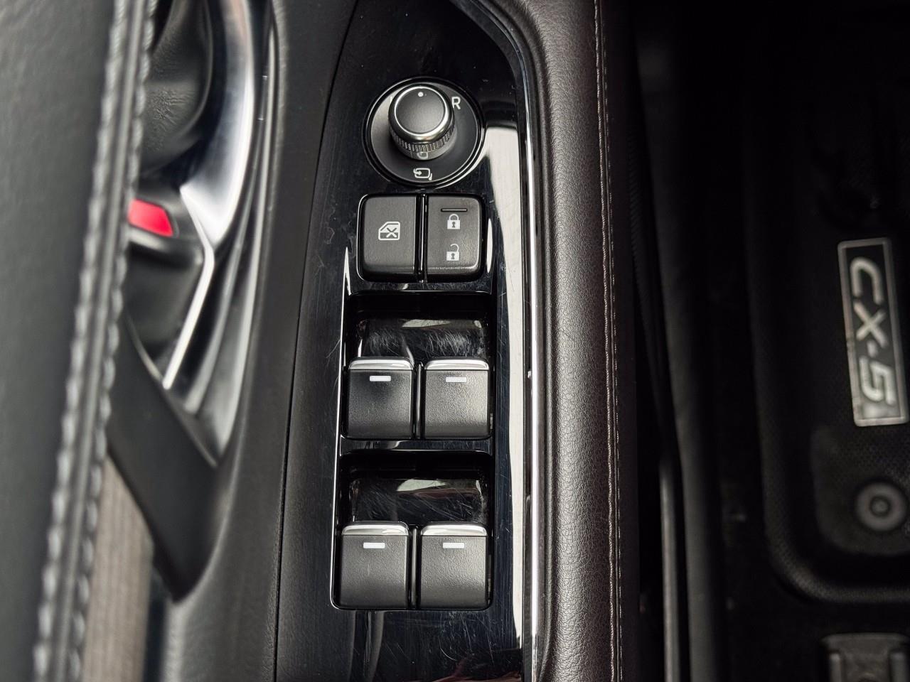 2023 Mazda CX-5 Signature Photo