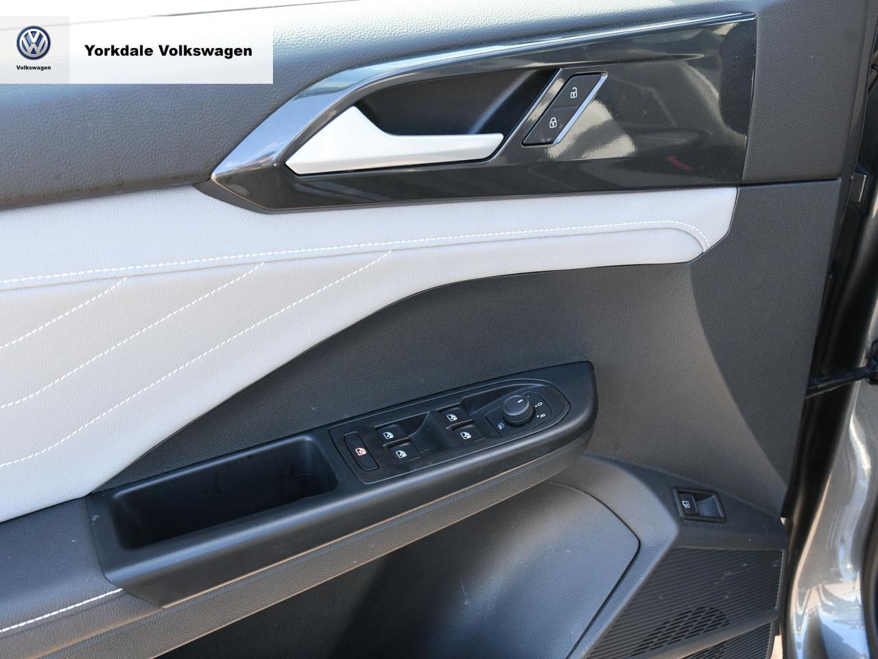 2024 Volkswagen Taos  Photo