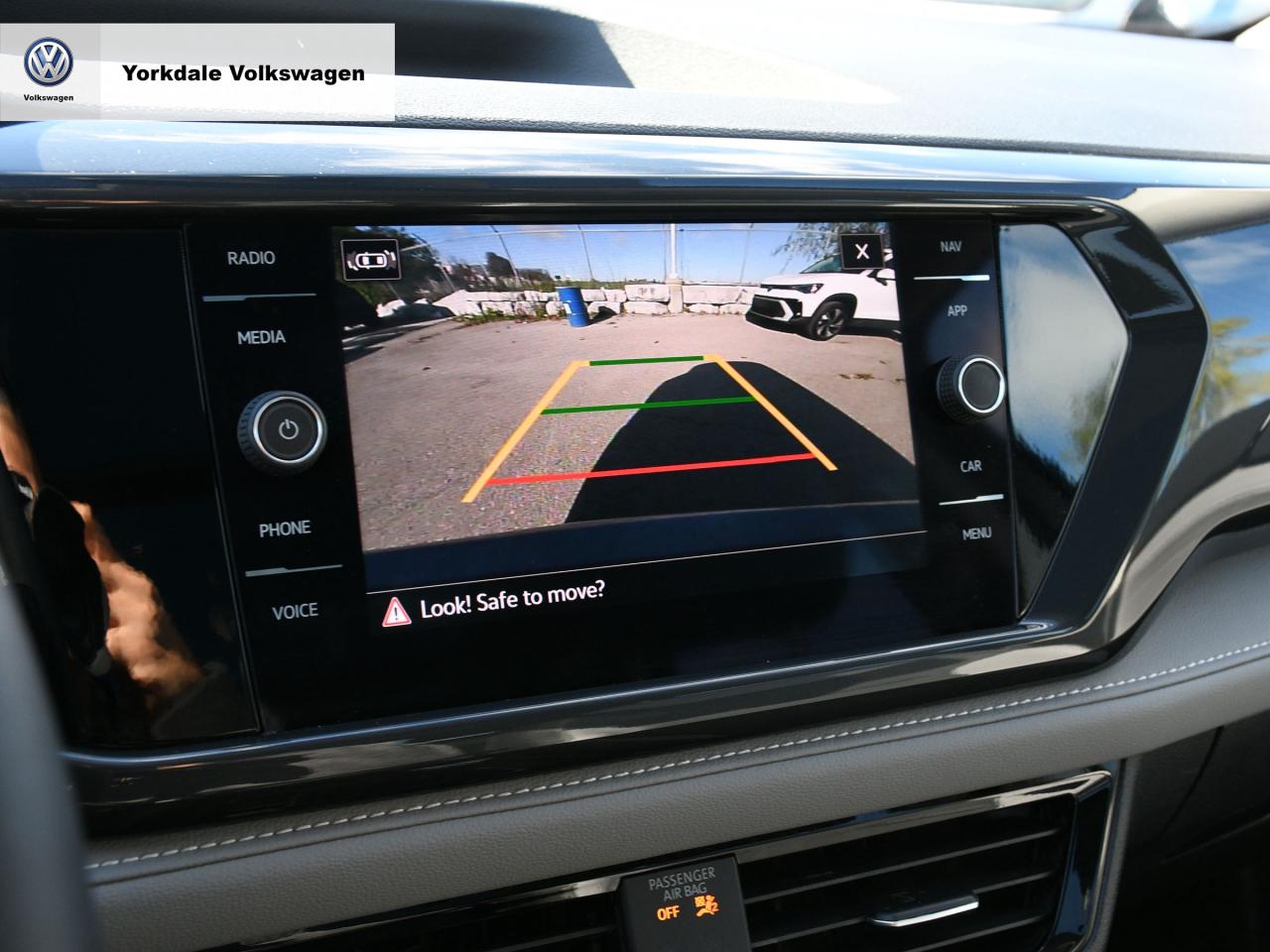 2024 Volkswagen Taos  Photo