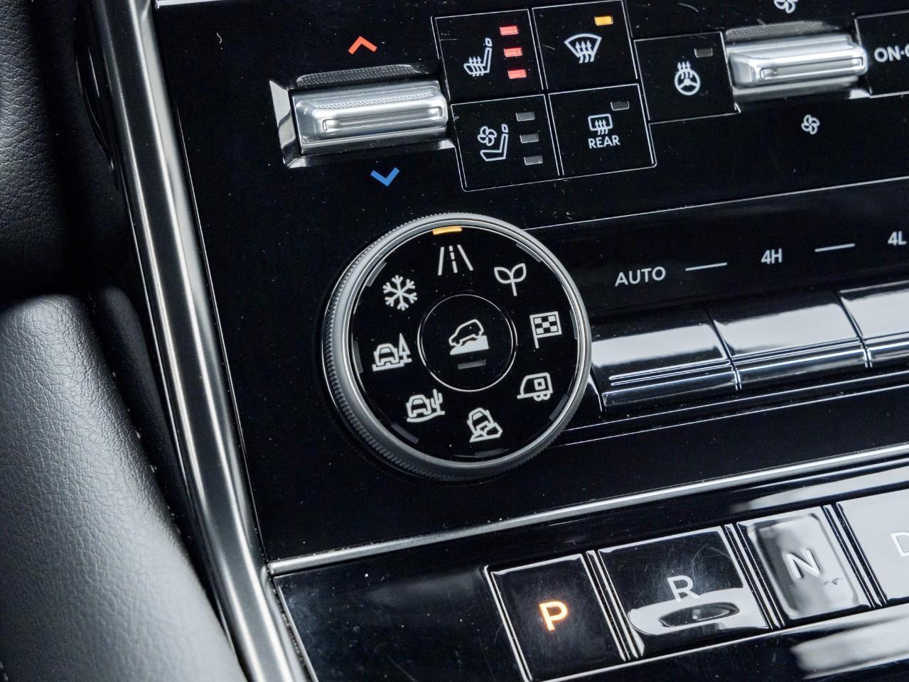 2025 Nissan Armada PRO-4X Photo