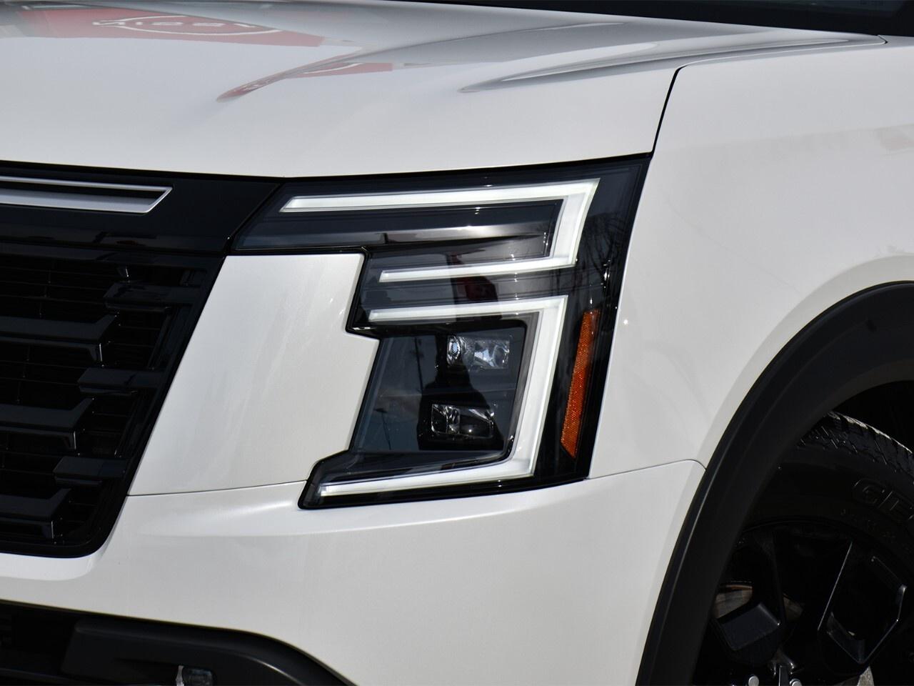 2025 Nissan Armada 4x4 PRO-4X, DEMO CLEARANCE, KLIPSCH AUDIO Photo3