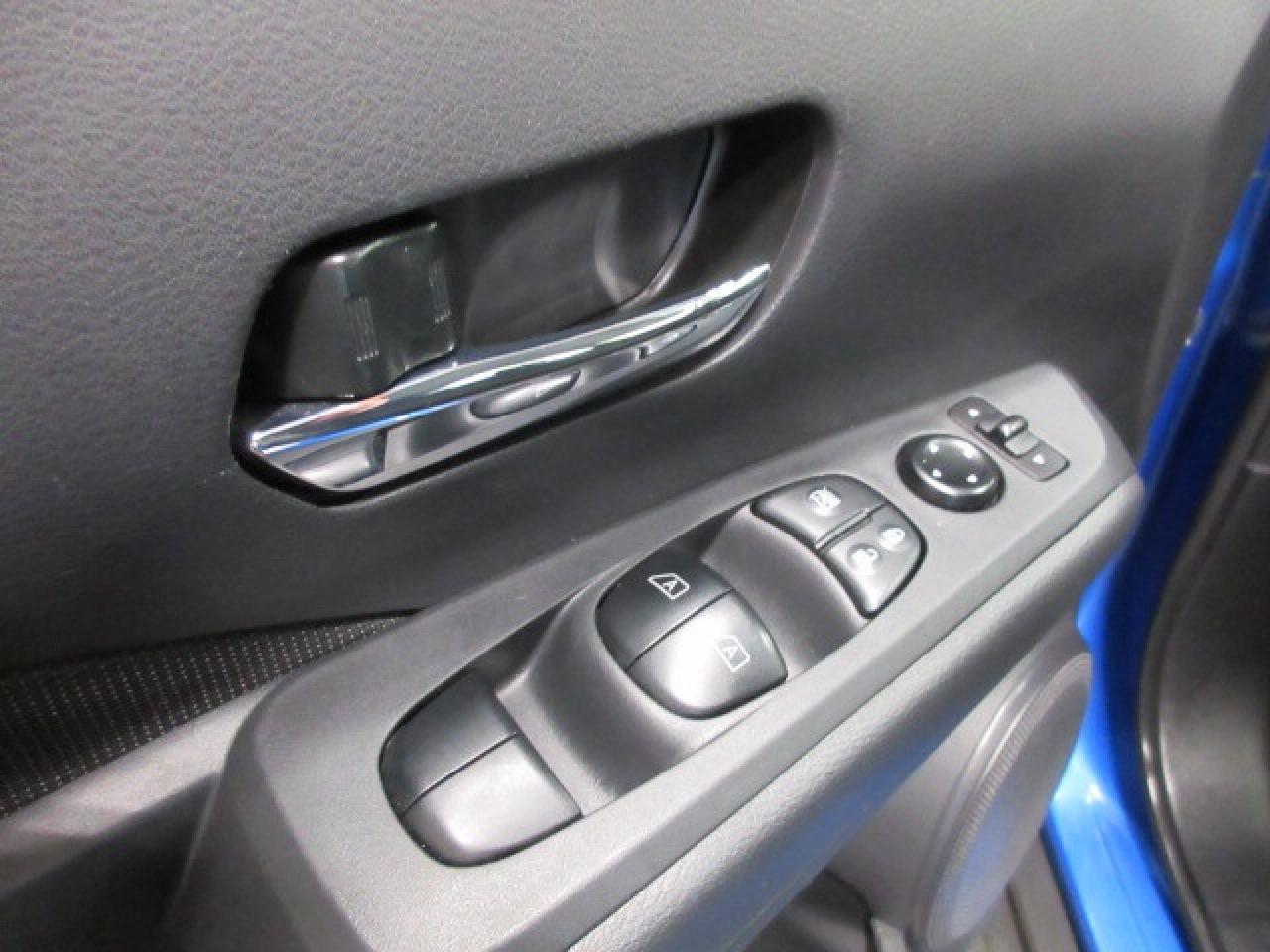 2024 Nissan Kicks SV, HTD. SEATS, APPLE/ANDROID, BT, CAMERA, 44K! Photo