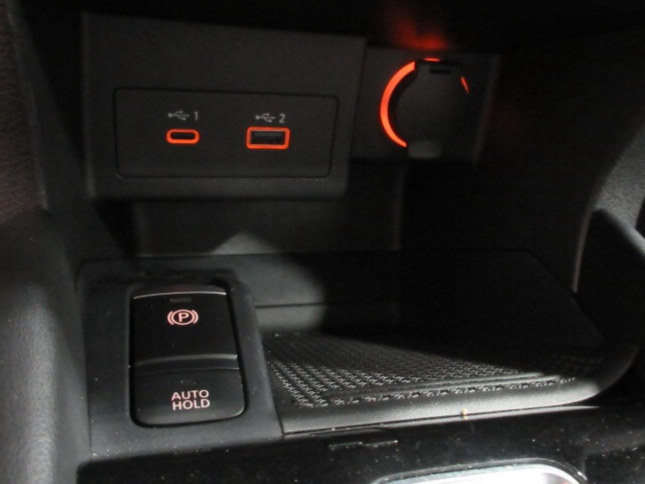 2024 Nissan Kicks SV, HTD. SEATS, APPLE/ANDROID, BT, CAMERA, 44K! Photo