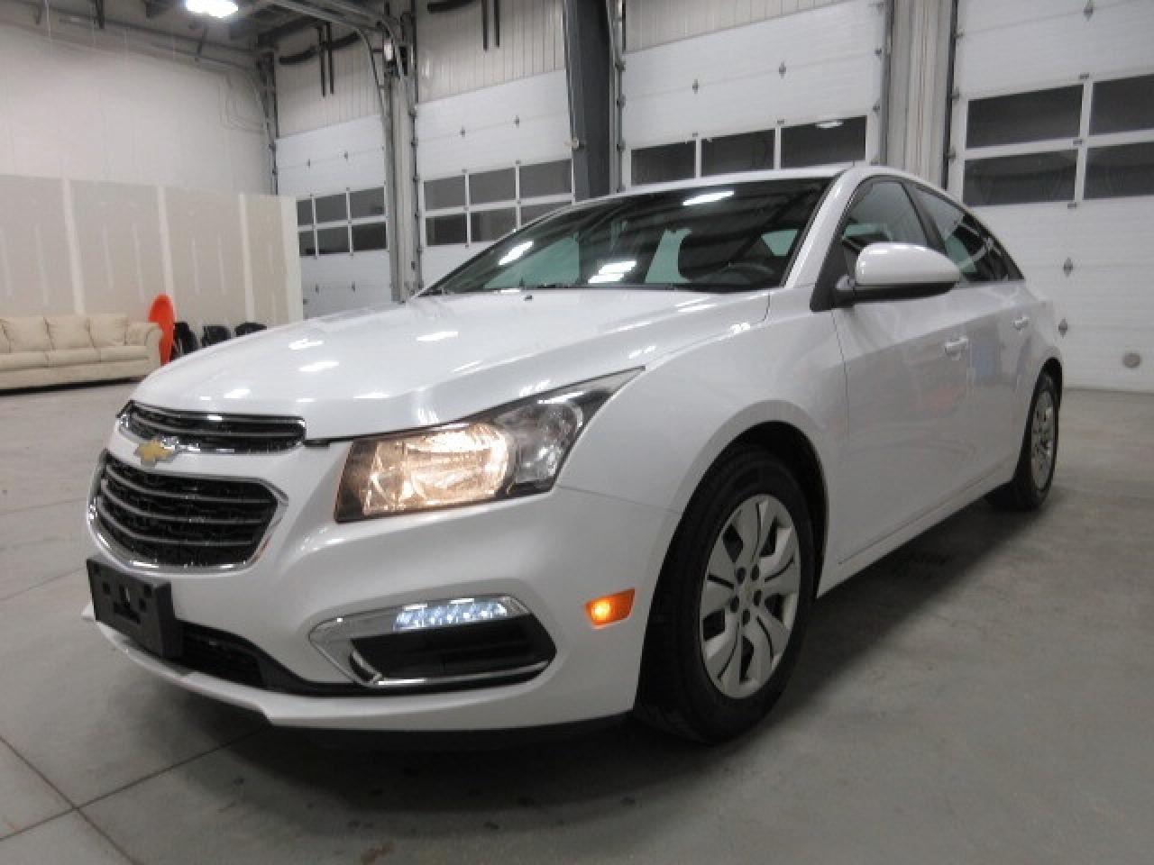 2016 Chevrolet Cruze LT, ROOF, A/C, AUTOSTART, CAMERA, JUST 131K! Photo3