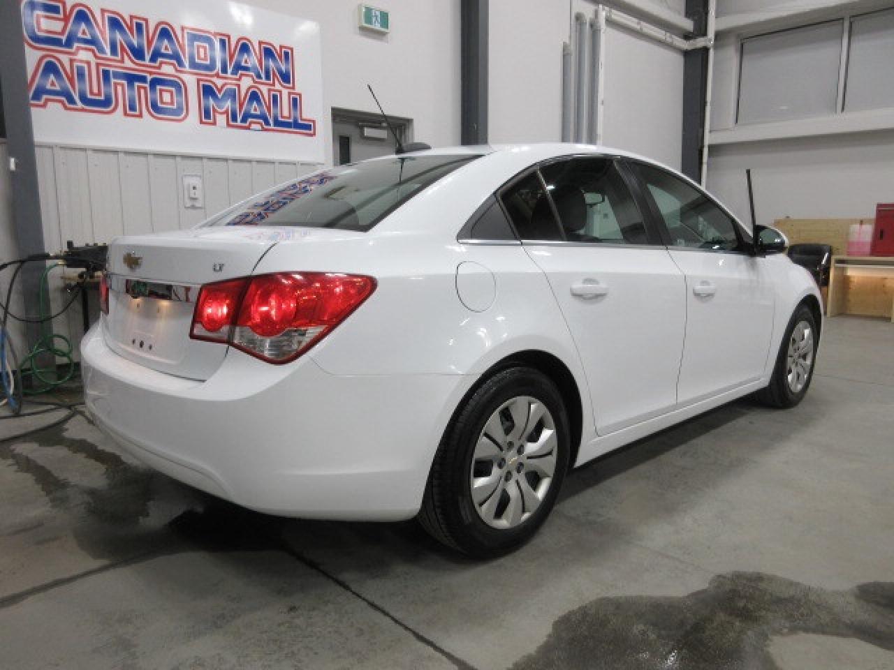 2016 Chevrolet Cruze LT, ROOF, A/C, AUTOSTART, CAMERA, JUST 131K! Photo