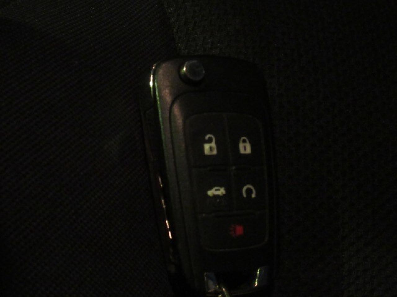 2016 Chevrolet Cruze LT, ROOF, A/C, AUTOSTART, CAMERA, JUST 131K! Photo