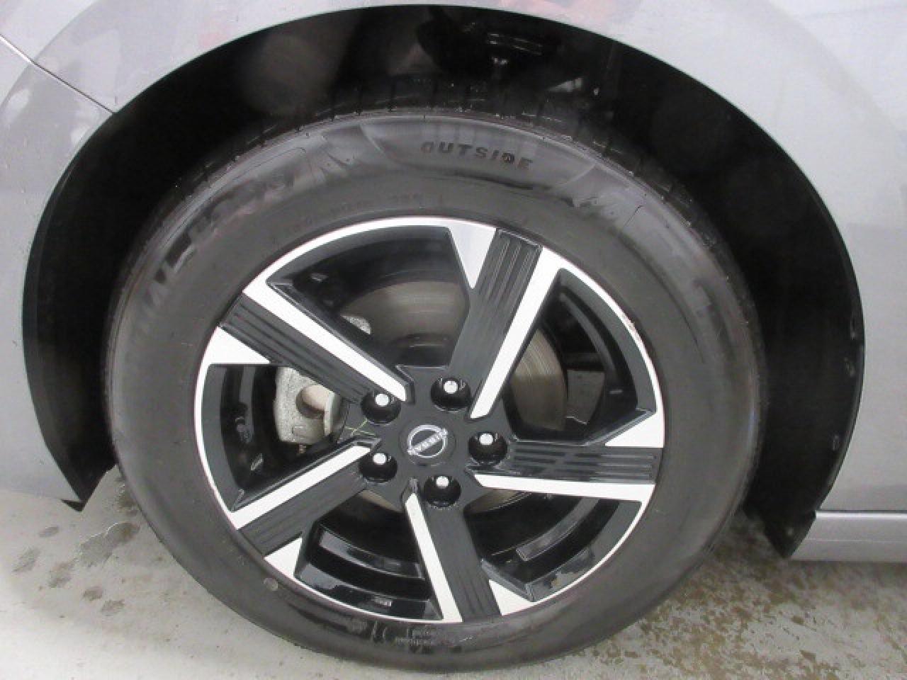 2024 Nissan Sentra SV, HTD. SEATS, ALLOYS, A/C, APPLE/ANDROID, 64K! Photo