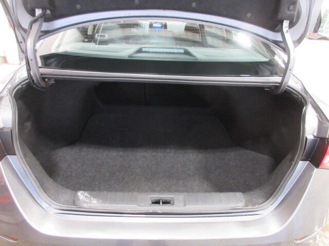 2024 Nissan Sentra SV, HTD. SEATS, ALLOYS, A/C, APPLE/ANDROID, 64K! Photo