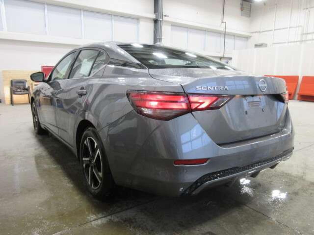 2024 Nissan Sentra SV, HTD. SEATS, ALLOYS, A/C, APPLE/ANDROID, 64K! Photo3