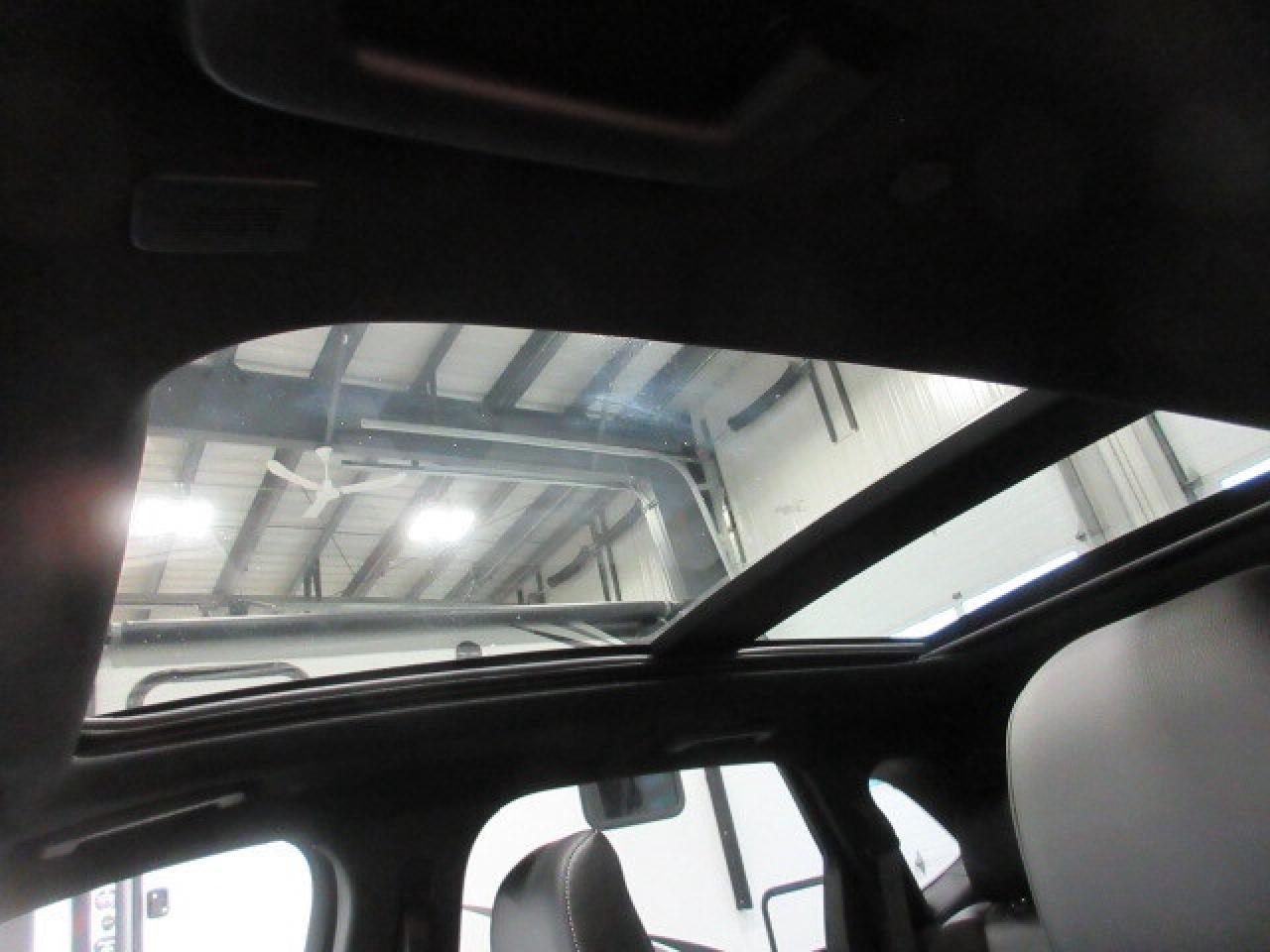 2022 Ford Edge ST AWD, NAV, ROOF, LEATHER, APPLE/ANDROID, 37K! Photo