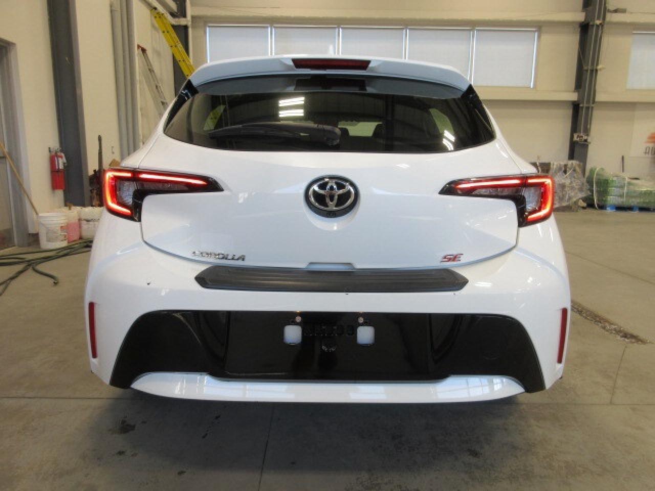 2023 Toyota Corolla Hatchback SE, AUTO, A/C, CAMERA, JUST 41,000 KM! Photo