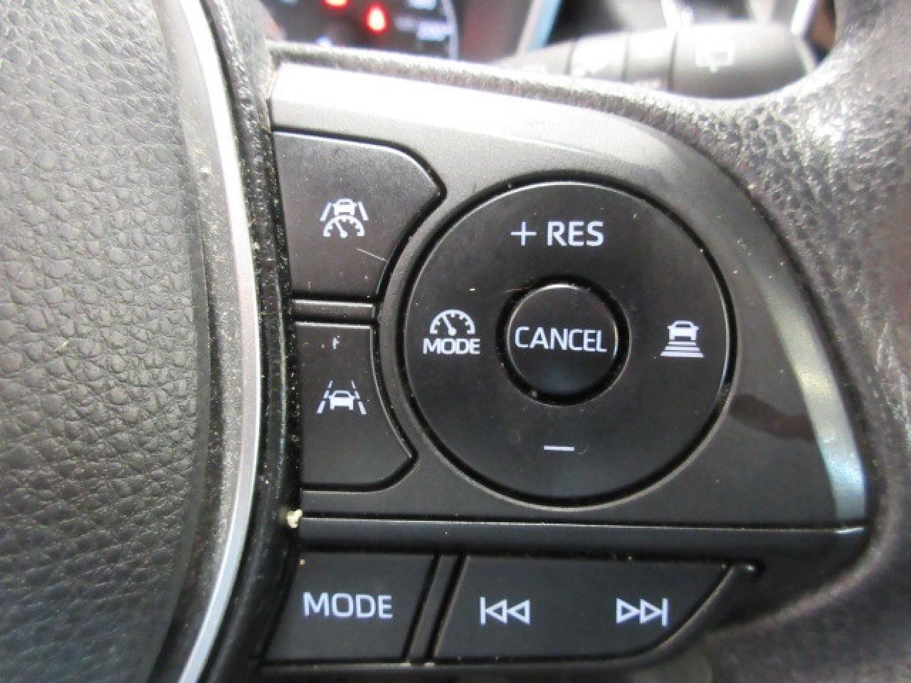 2023 Toyota Corolla Hatchback SE, AUTO, A/C, CAMERA, JUST 41,000 KM! Photo