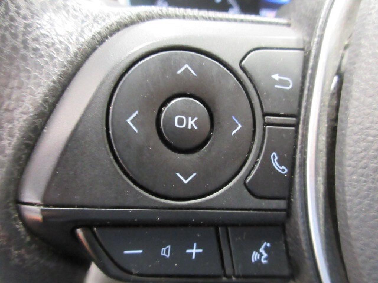 2023 Toyota Corolla Hatchback SE, AUTO, A/C, CAMERA, JUST 41,000 KM! Photo