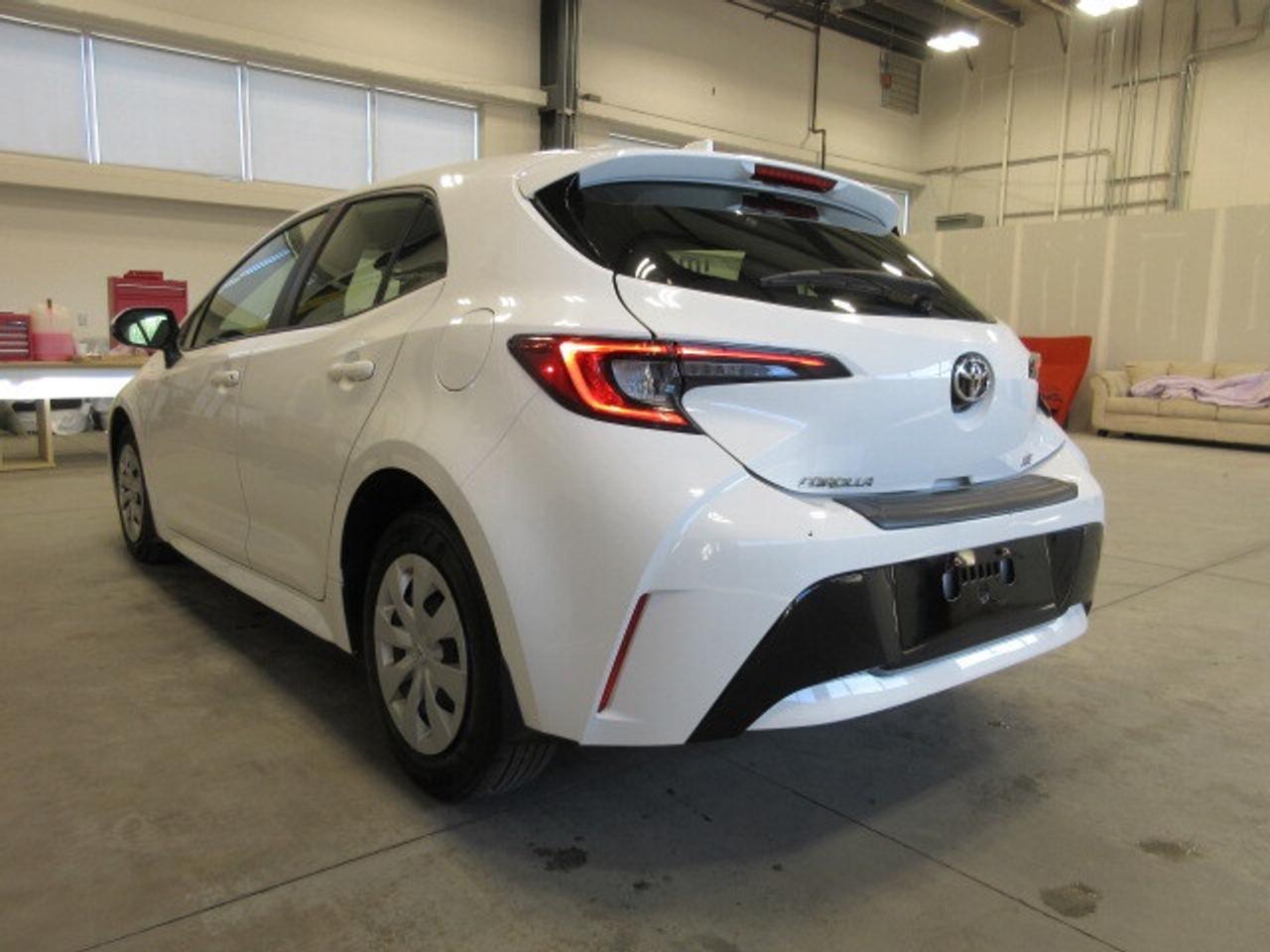 2023 Toyota Corolla Hatchback SE, AUTO, A/C, CAMERA, JUST 41,000 KM! Photo