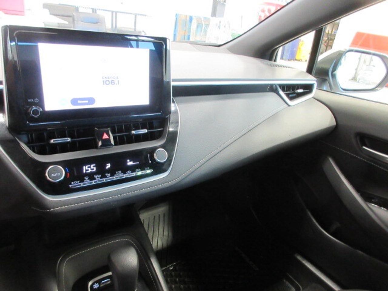 2023 Toyota Corolla Hatchback SE, AUTO, A/C, CAMERA, JUST 41,000 KM! Photo