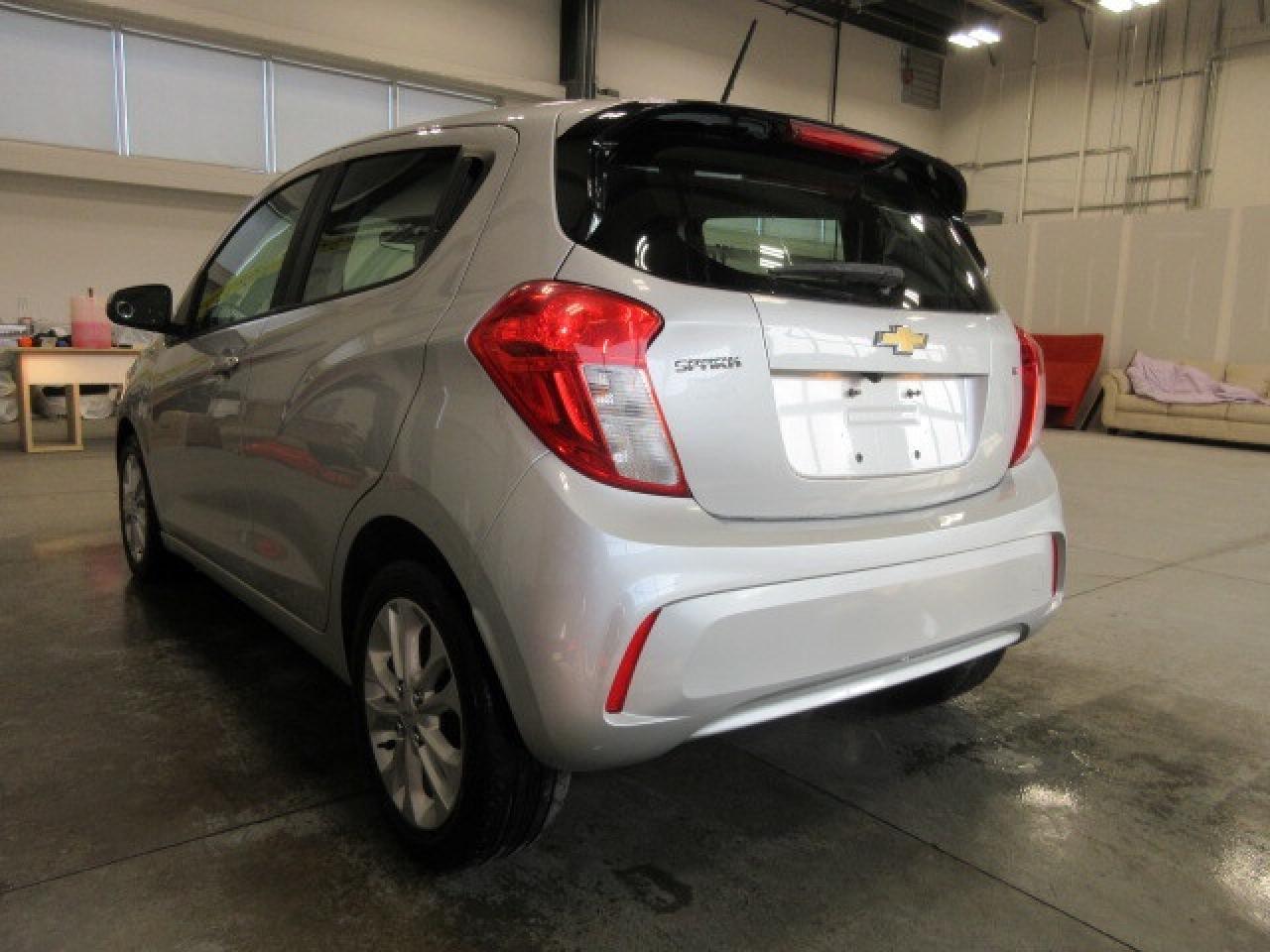 2020 Chevrolet Spark LT, APPLE/ANDROID, A/C, BT, CAMERA, ALLOYS, 68K! Photo4