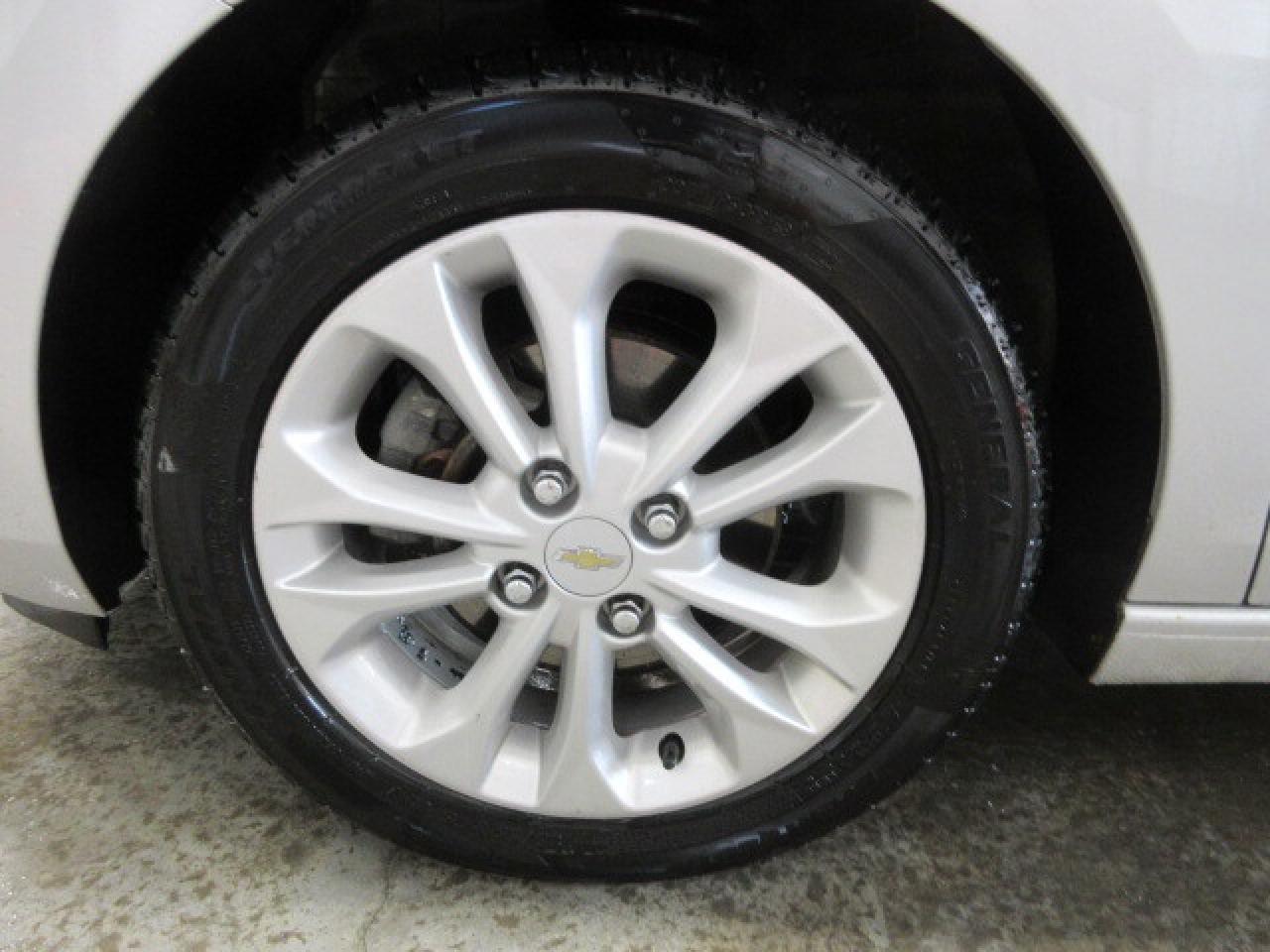 2020 Chevrolet Spark LT, APPLE/ANDROID, A/C, BT, CAMERA, ALLOYS, 68K! Photo